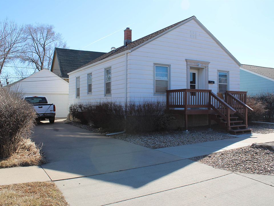 1st image of 722 5th St