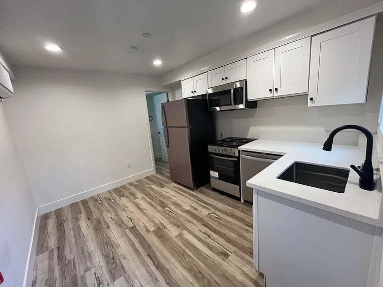 4084-4091 Kansas St #2 — Photo 4