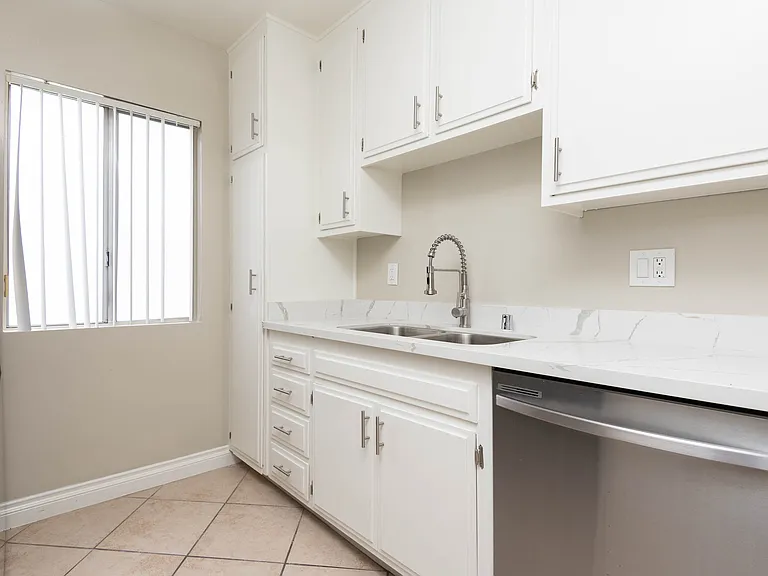 11945 Darlington Ave #9 — Photo 5