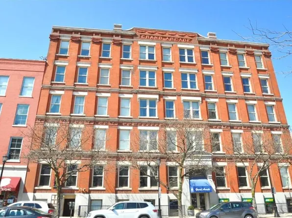 408 W Saint Clair Ave, Cleveland, OH