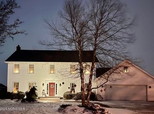 112 Sylvanus St, Archbold, OH 43502