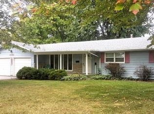1202 W Cherry St, Robinson, IL 62454