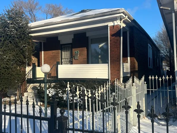 26 E 102nd St, Chicago, IL 60628