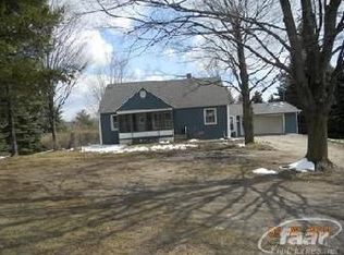 201 S Mapleleaf Rd, Lapeer, MI 48446