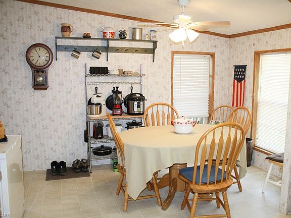 2nd image of 1570 King Arthur Way