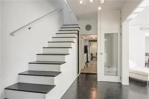 2202 W 47th Ter — Photo 5