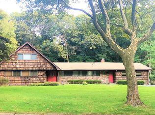 45 E Mall Dr, Melville, NY 11747