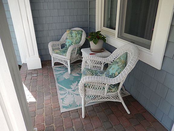 3rd image of 3742 Woodside Dr