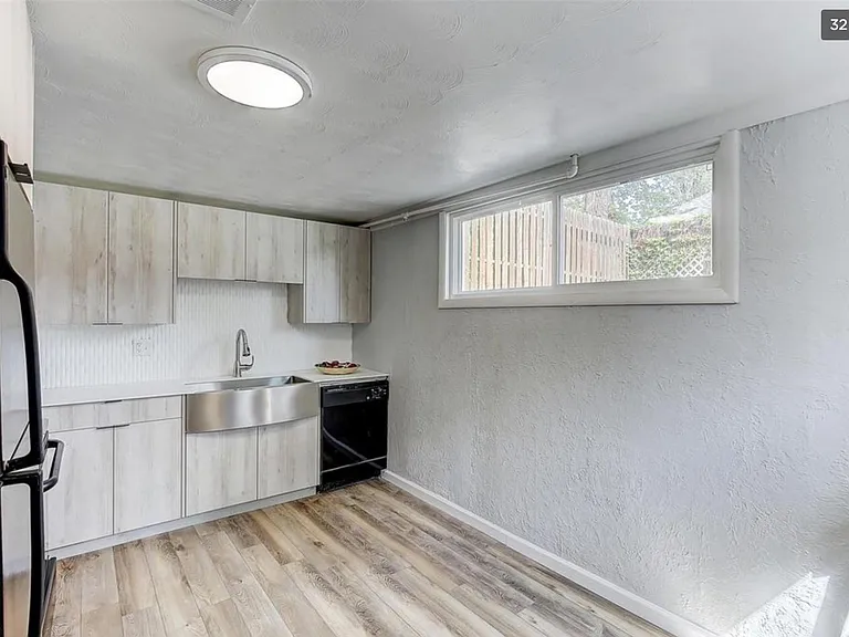 4122 N Zuni St — Photo 8