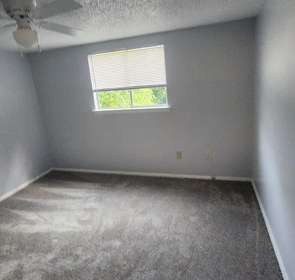 5519 NW Eisenhower Dr — Photo 12