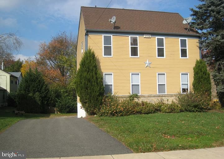 1st image of 37 W Lakeview Ave