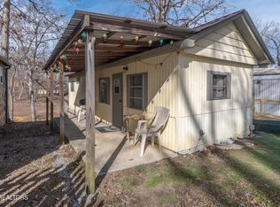 1226 Fishermans Way, Sevierville, TN 37876