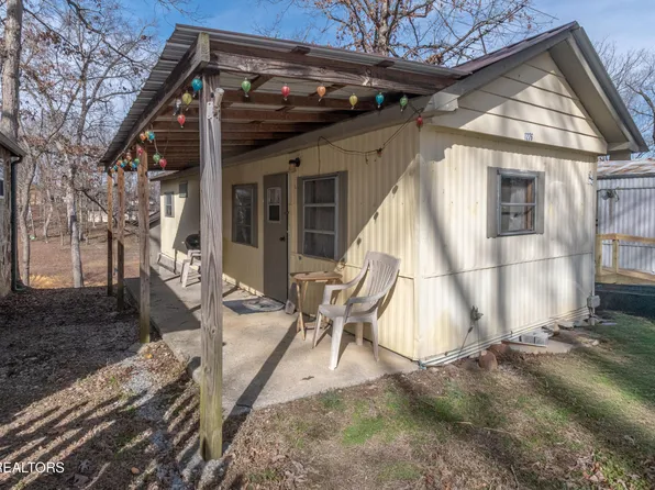 1226 Fishermans Way, Sevierville, TN 37876