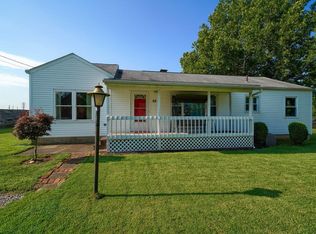 69 Jackson St, Lockbourne, OH 43137