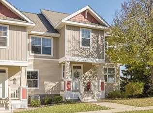 30 Heritage Blvd, Hudson, WI 54016