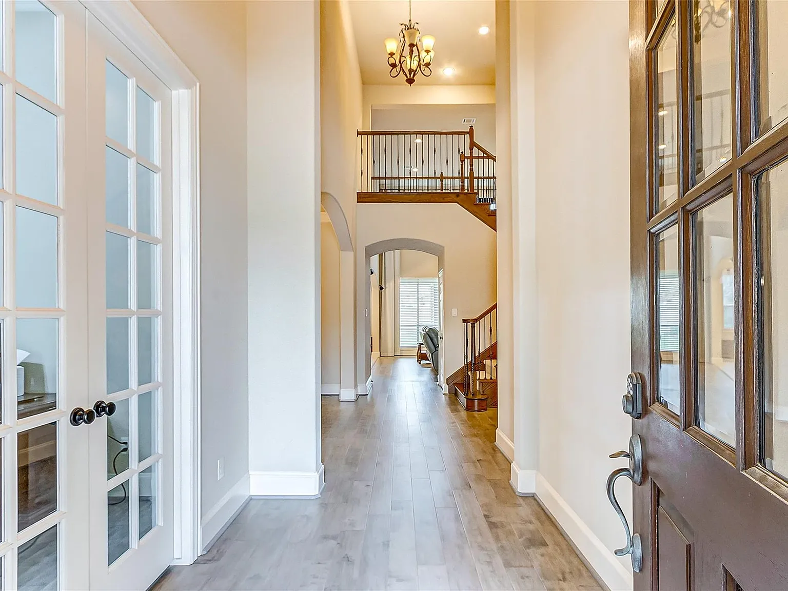 5 bed, 6.0 bath, 4135 sqft, $4,500 — Photo 1