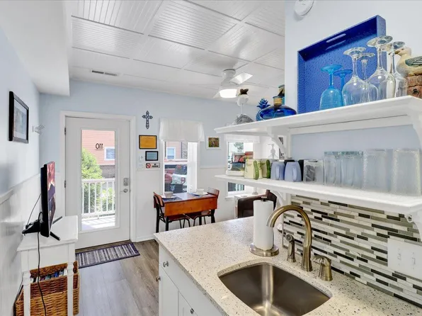 1100 Pavilion Dr APT 110, Isle Of Palms, SC 29451