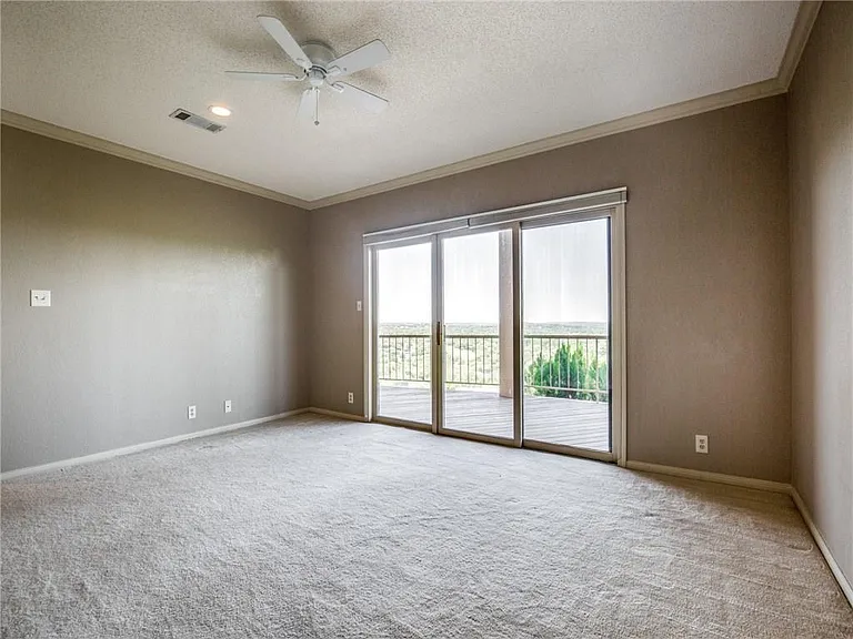 114 Paragon Ct — Photo 10