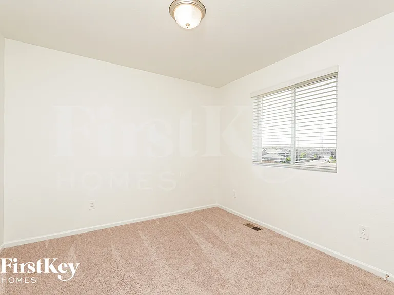 10142 Luneth Dr — Photo 12