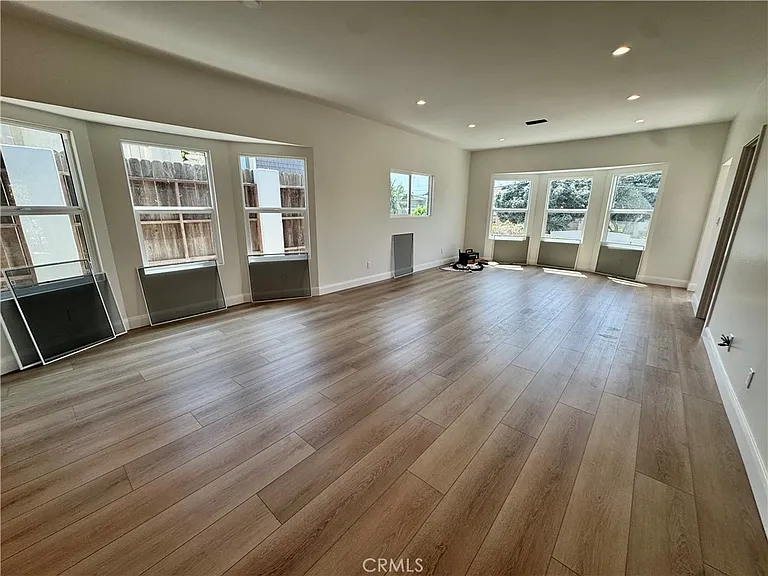 108 S Guadalupe Ave — Photo 26