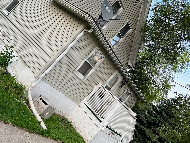 629 Clinton St #3 — Photo 11