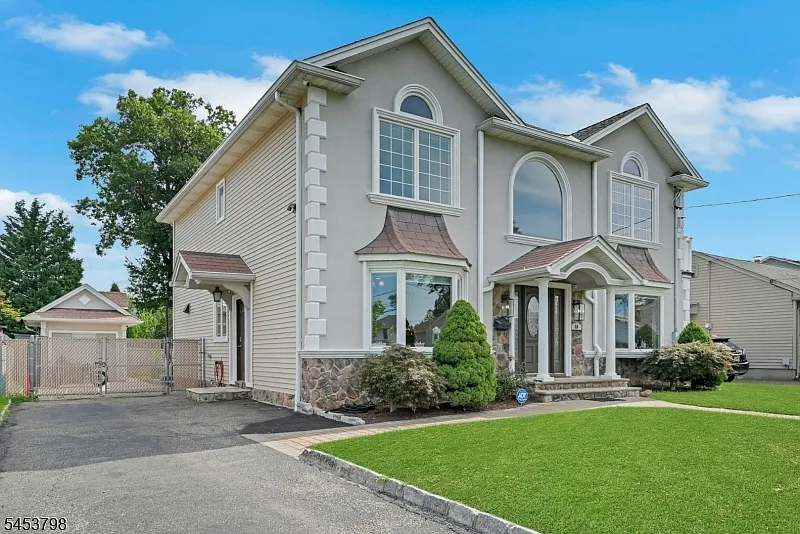 5 bed, 4.0 bath, $6,500 — Photo 2
