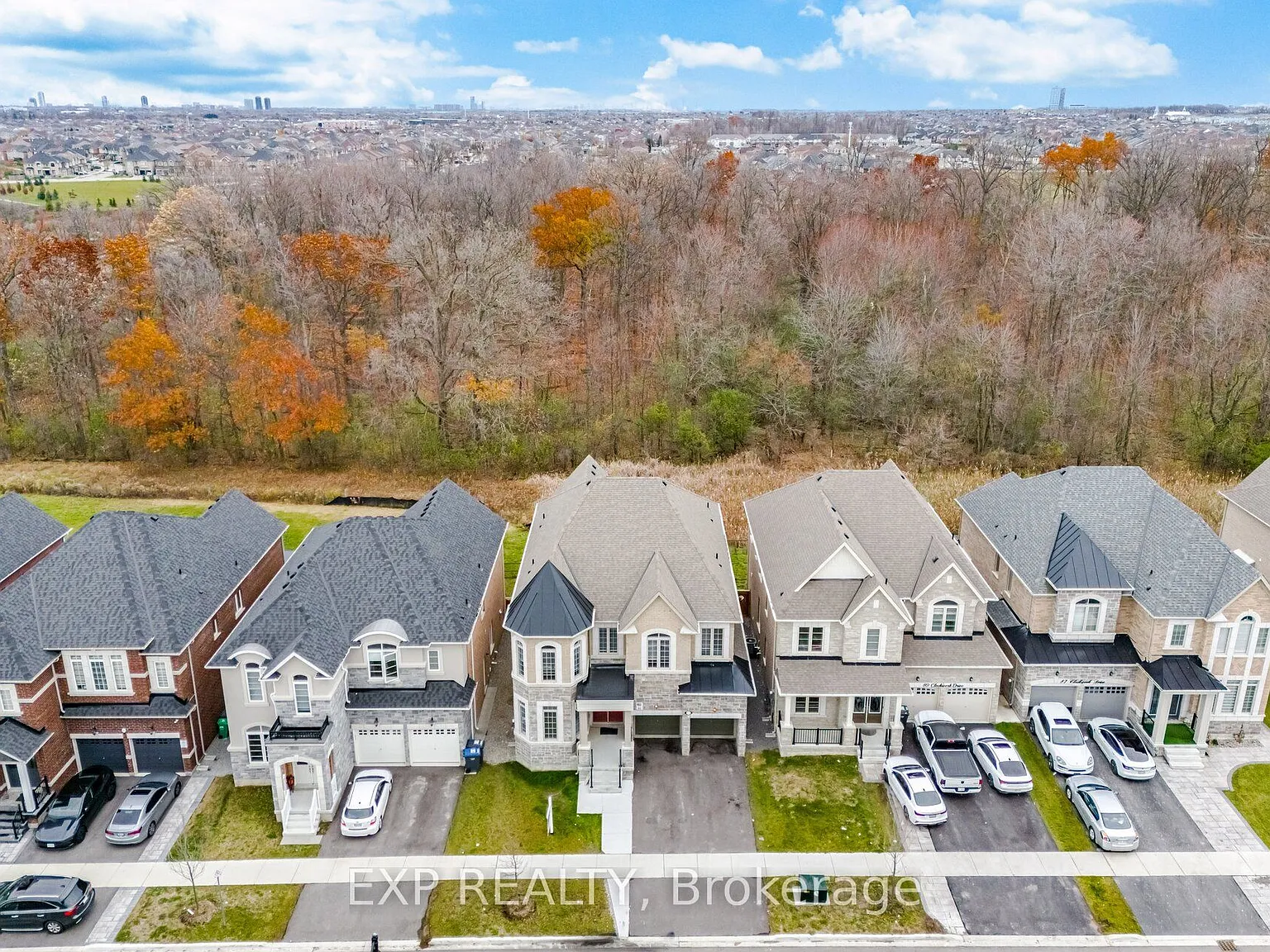 2 bed, $1,749 — Photo 3