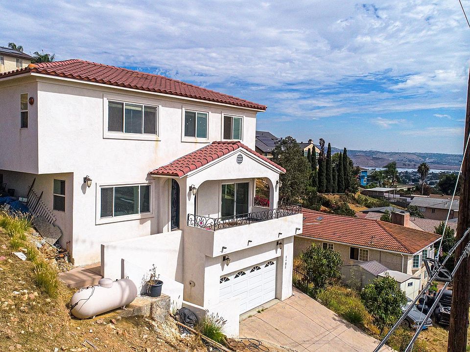 1421 Grand Ave, Spring Valley, CA 91977 Zillow
