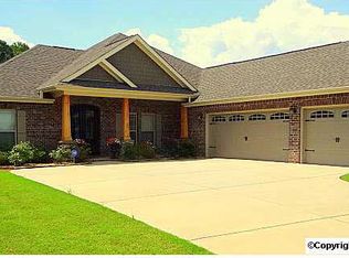 5 Walnut Cove Blvd, Huntsville, AL 35824