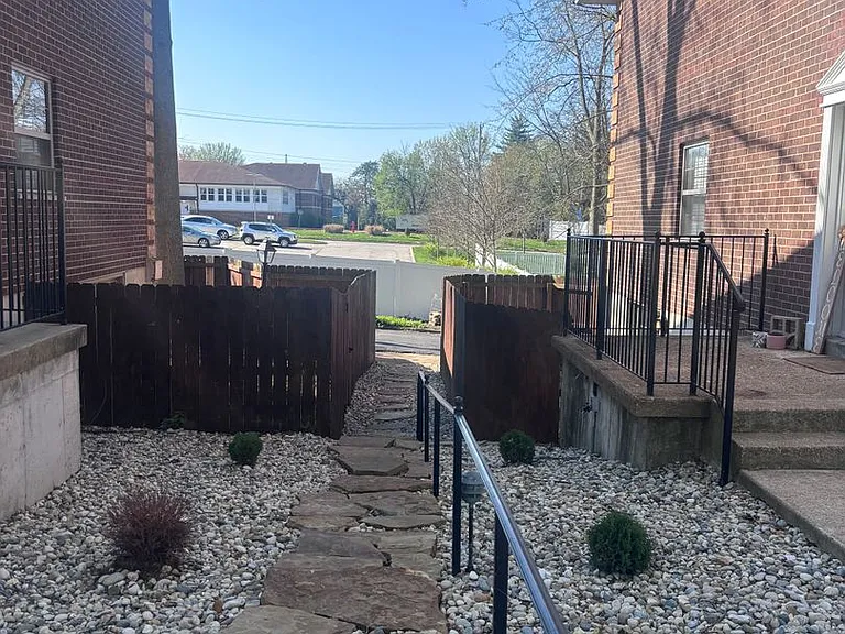 Anic Townhomes — Photo 10
