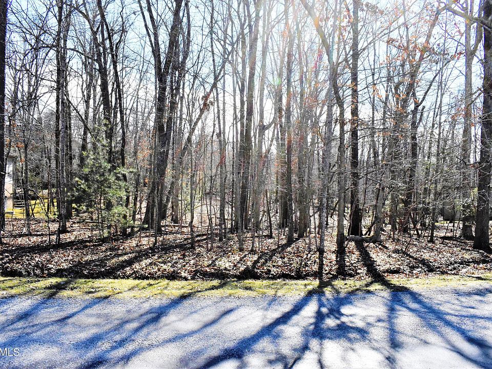 1st image of 127 Markham Ln