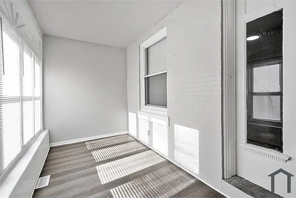 4 bed, 1258 sqft, $1,800 — Photo 3