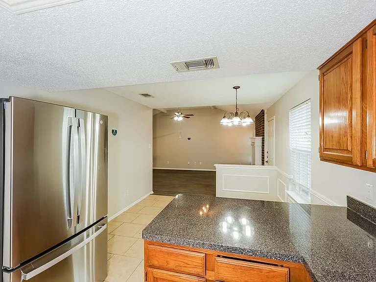1104 Havenbrook Dr — Photo 9