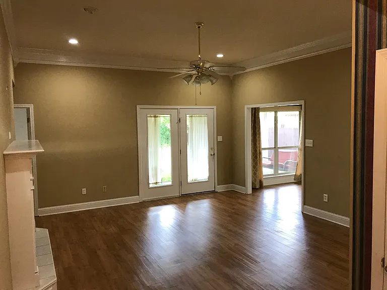 9121 Coral Bells Ct — Photo 3