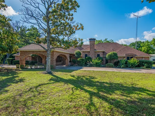 139 Golden Rd, Sherman, TX 75090