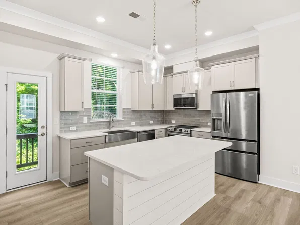 3213 Zenith Ln, Charlotte, NC 28205