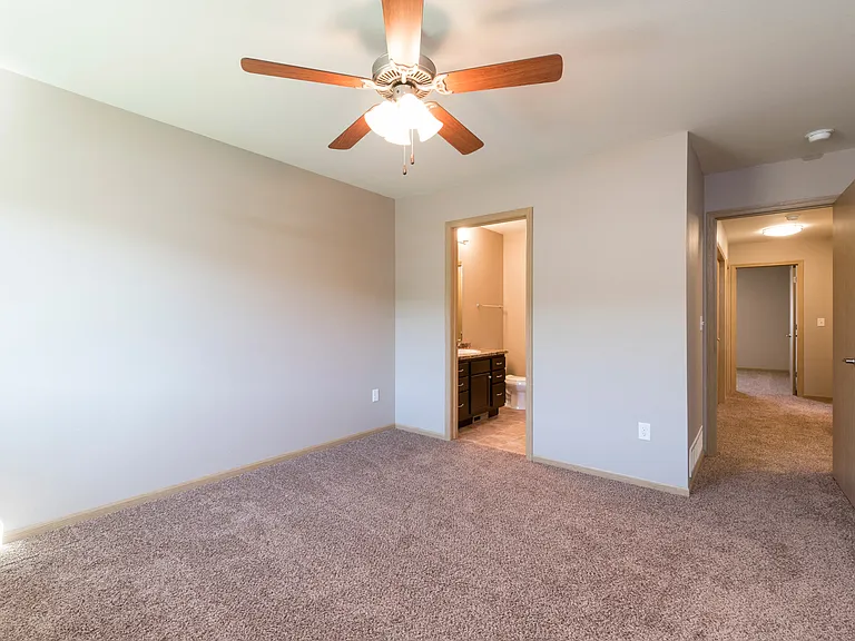 Stonefield Townhomes — Photo 9