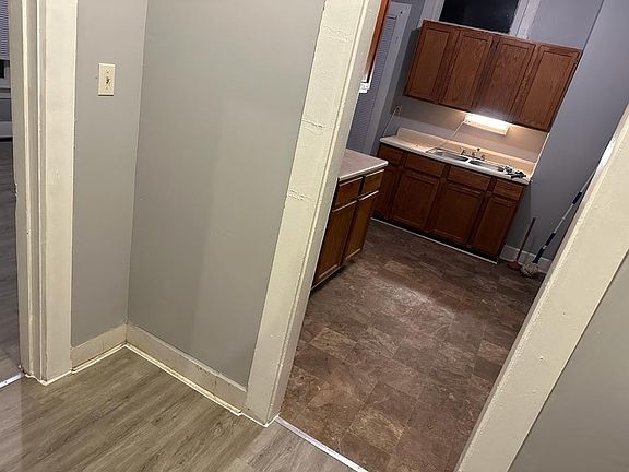 4th image of 331 Wood St #331