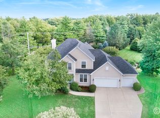 994 Jennifer Ct, Sugar Grove, IL 60554