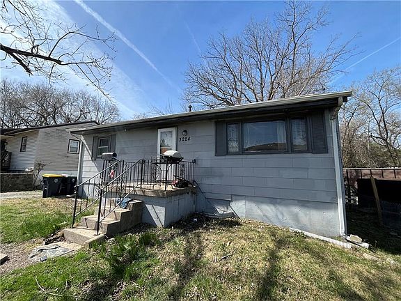 2nd image of 3224 Lister Ave