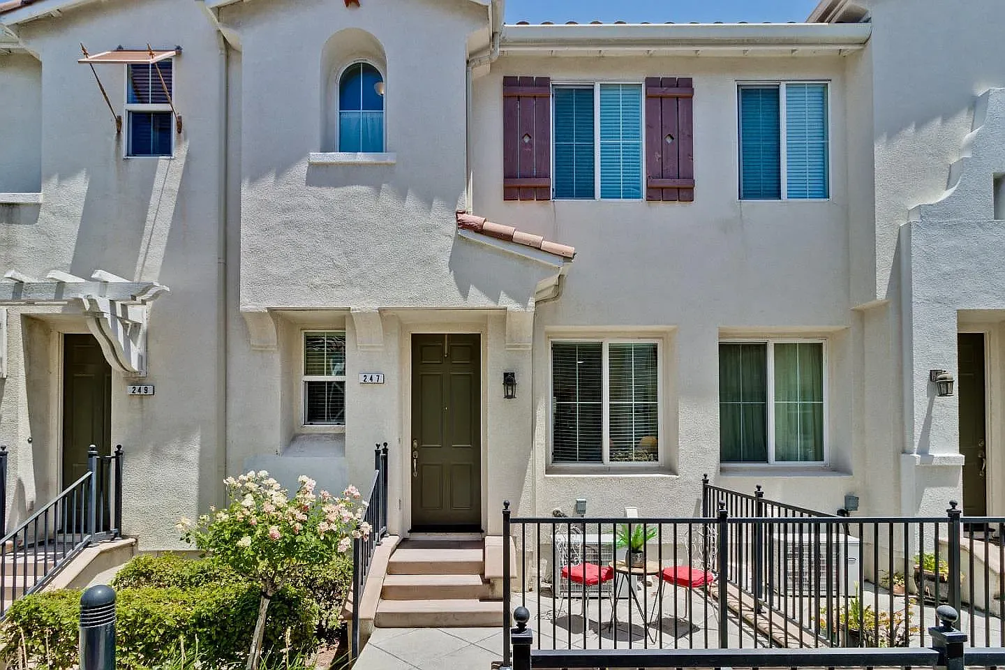 2 bed, 2.5 bath, 1038 sqft, $3,650 — Photo 3