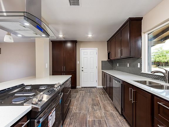 3rd image of 3013 Gourd St