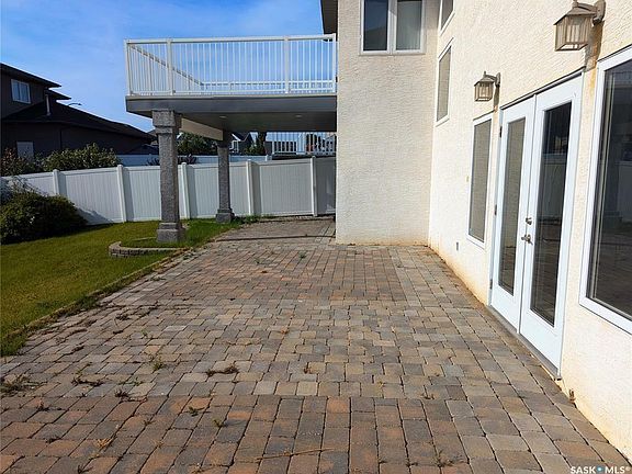 3rd image of 211 Beechdale Ct