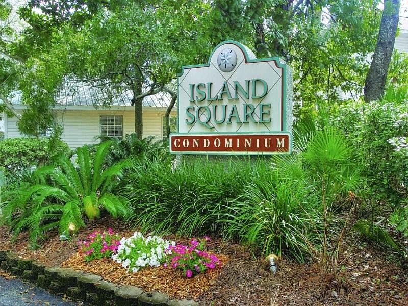 1st image of 116 S Island Square Dr