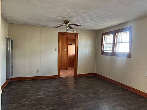 4th image of 926 Russell Ave