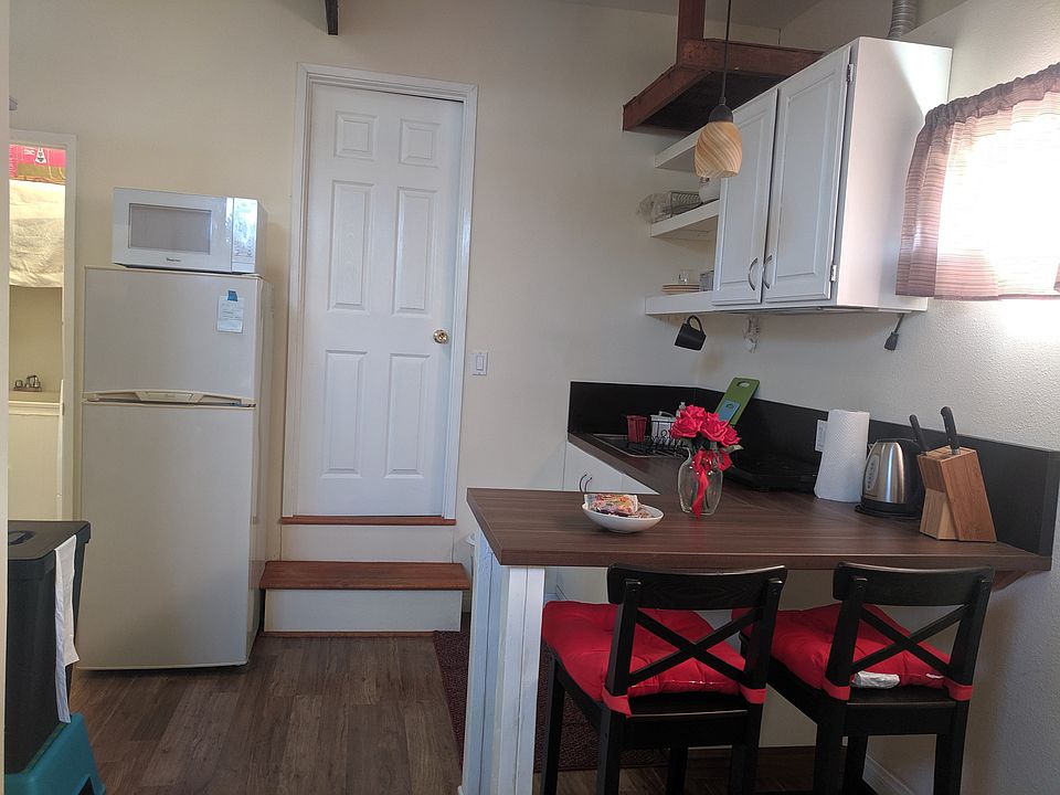 Kitchenette area
