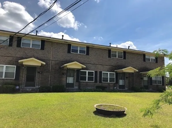 1703 Ridge St, Tuskegee Institute, AL 36088