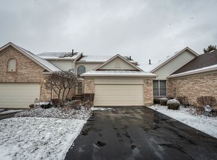 7826 Belle Rive Ct, Tinley Park, IL 60477