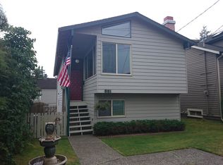 551 N 73rd St, Seattle, WA 98103