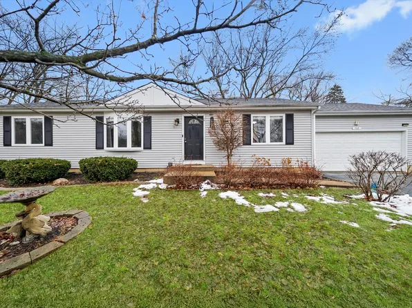 902 Southside Ave, McHenry, IL 60051